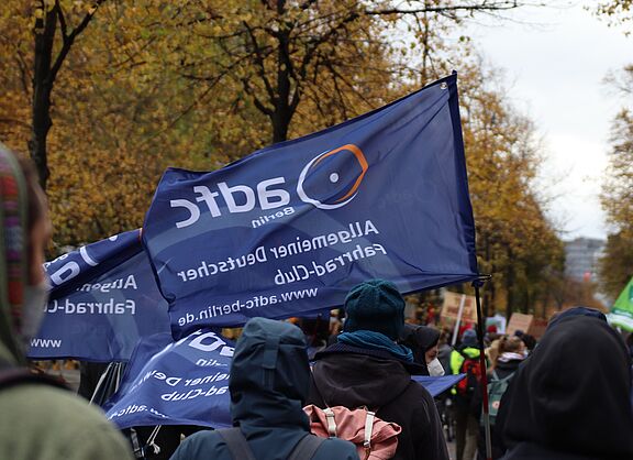 ADFC bei Fridays For Future in Berlin am 22.10.2021